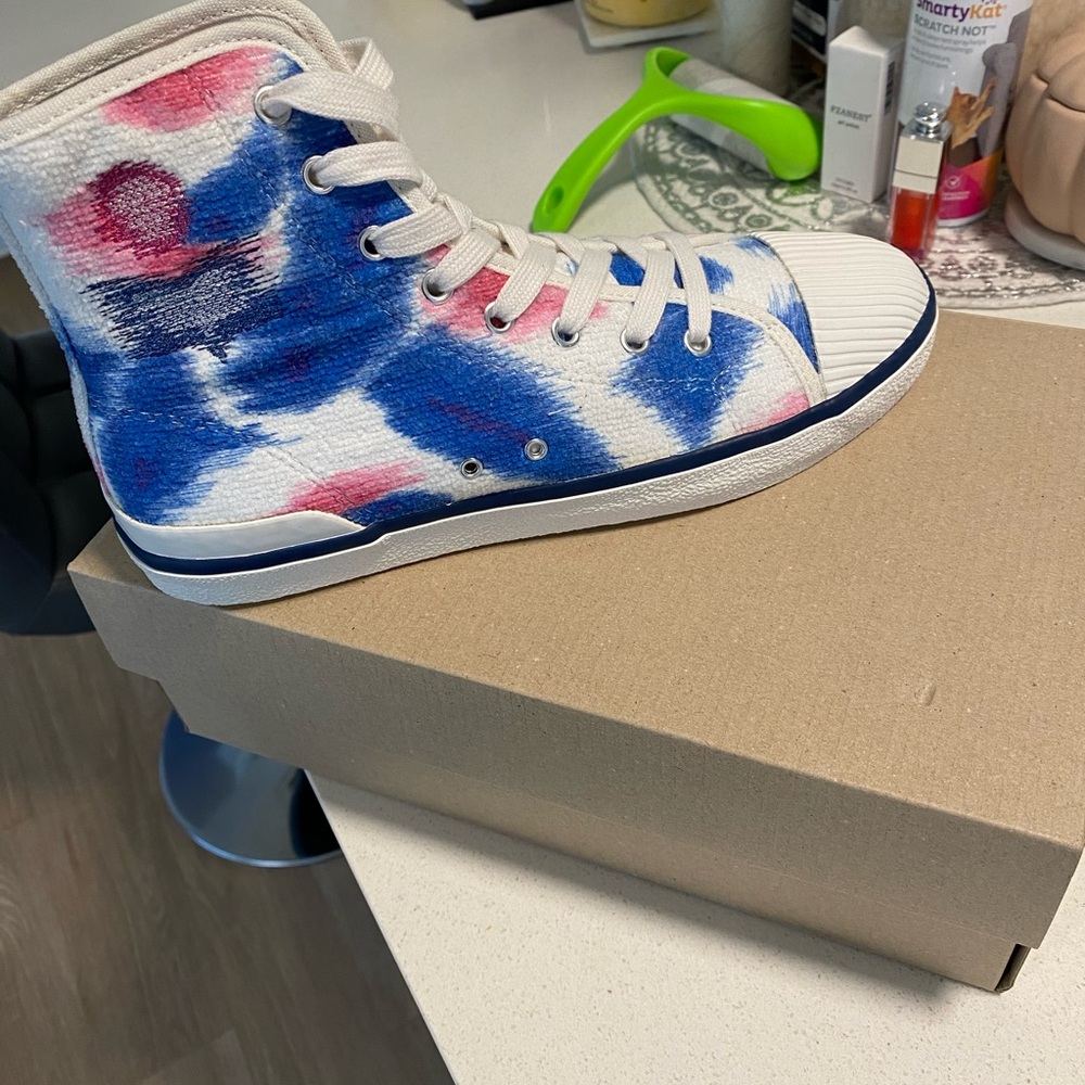 Isabel Marant Benkeen High-Top Sneakers blue and pink